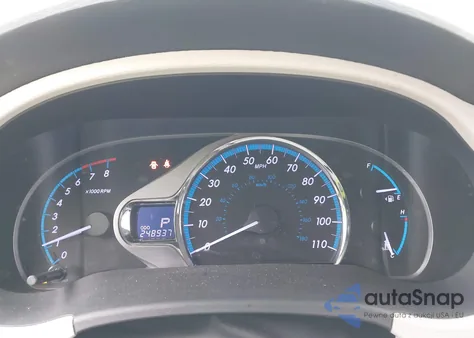 2011 Toyota Sienna Xle V6 z USA, uszkodzony, nr VIN 5TDYK3DC7BS006798